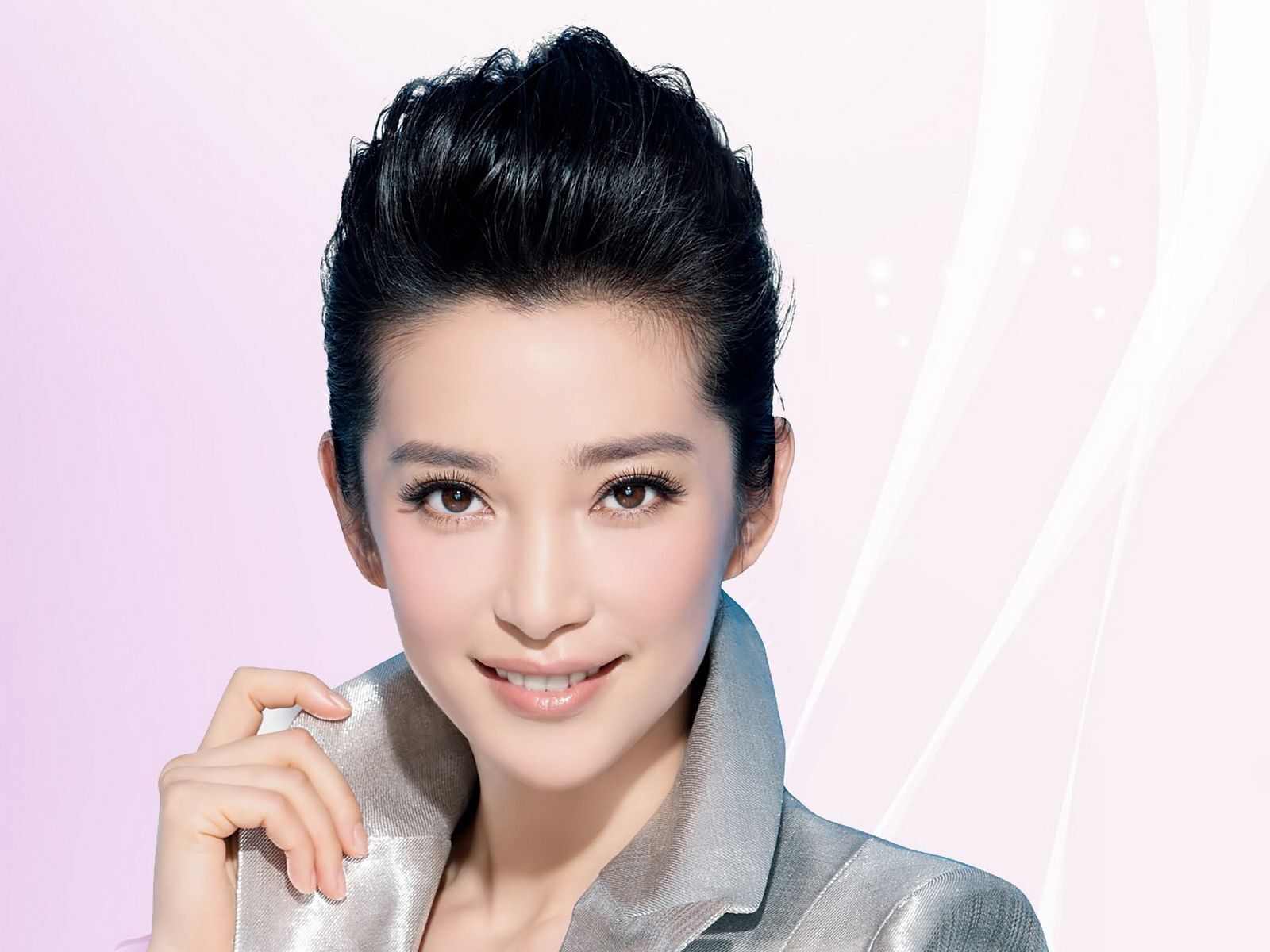 High definition blockbuster photo of actress Li Bingbing